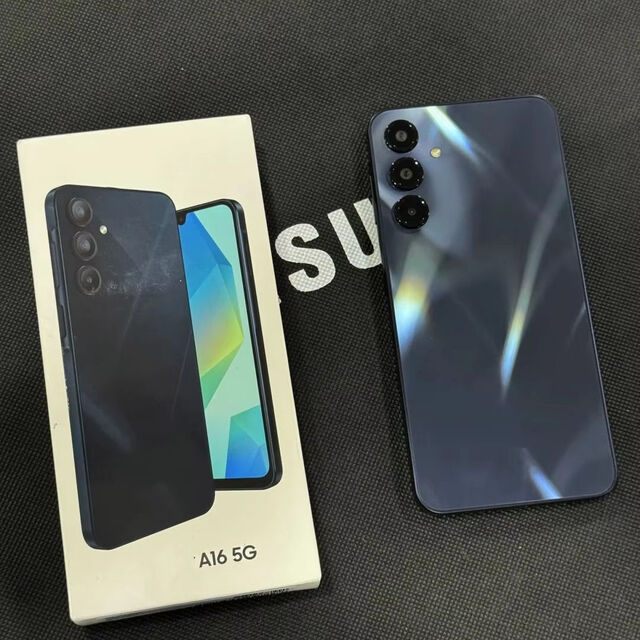 Dual SIM AMOLED Display 4G Smartphone