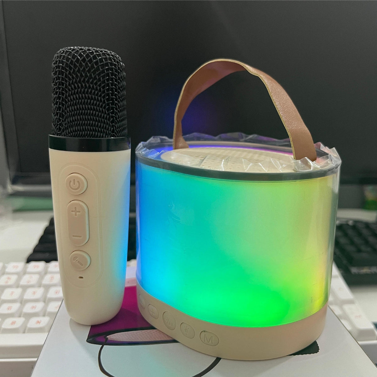 K52 Wireless Microphone Audio Integrated Karaoke Speaker — view 6