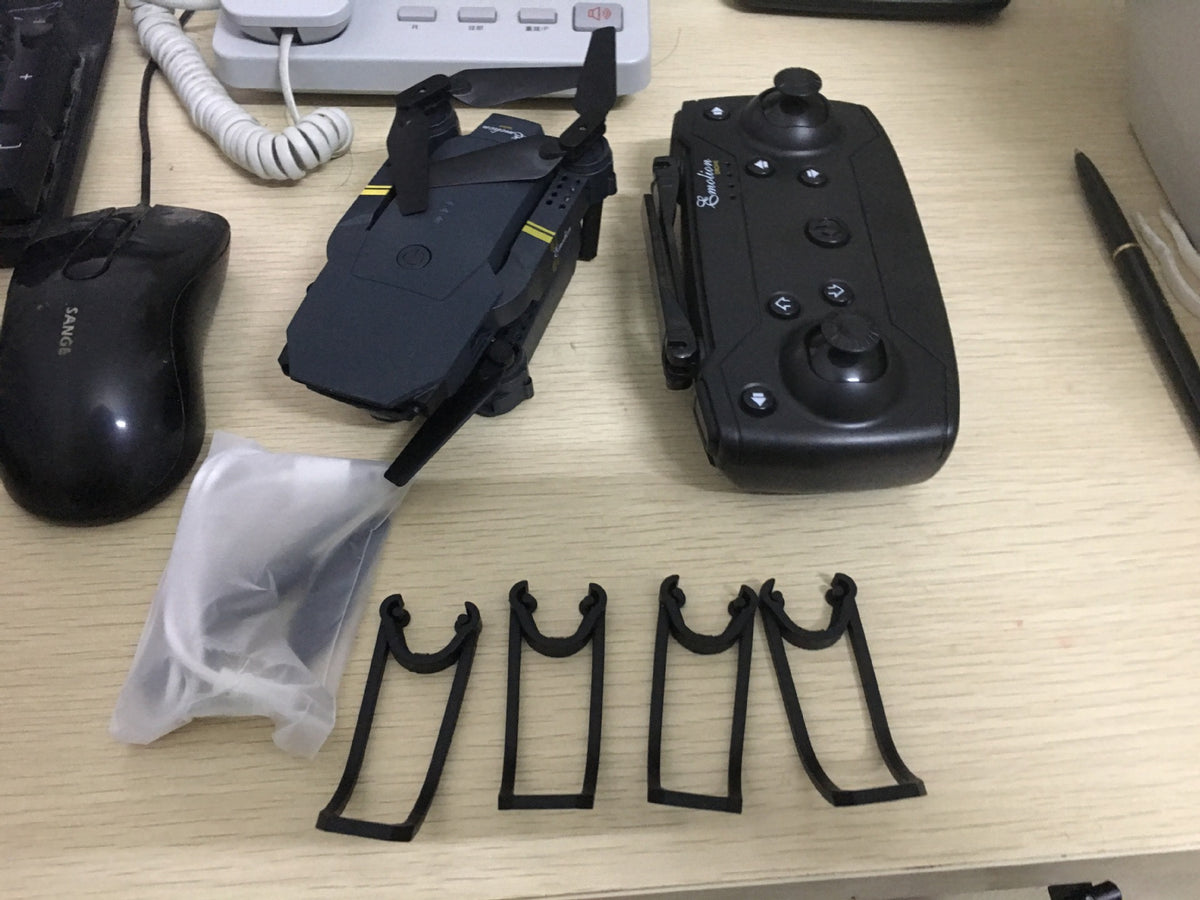 E58 Folding Aerial Wifi Image Transmission Four-axis Remote Control Toy — view 4